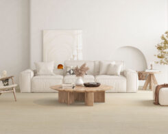 Pavimento vinílico Khaki Spring Oak numa sala